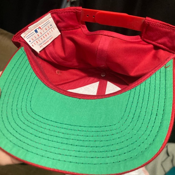 Vintage Ken Griffey Jr red SnapBack hat nwt - Picture 3 of 3